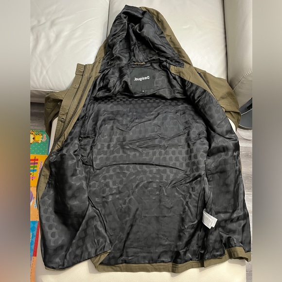NWT - Desigual Women’s 3 in 1 Military Parka - Size XL - Picture 9 of 16